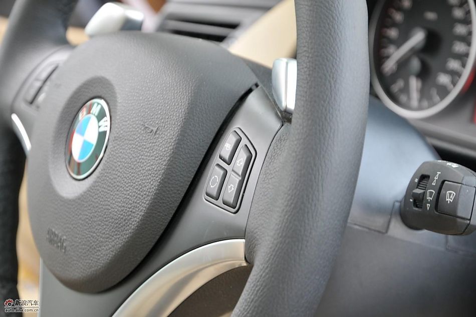 宝马X1 xDrive28i内饰实拍