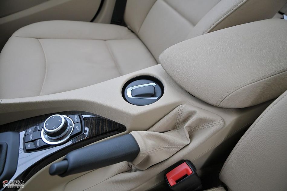 宝马X1 xDrive28i内饰实拍