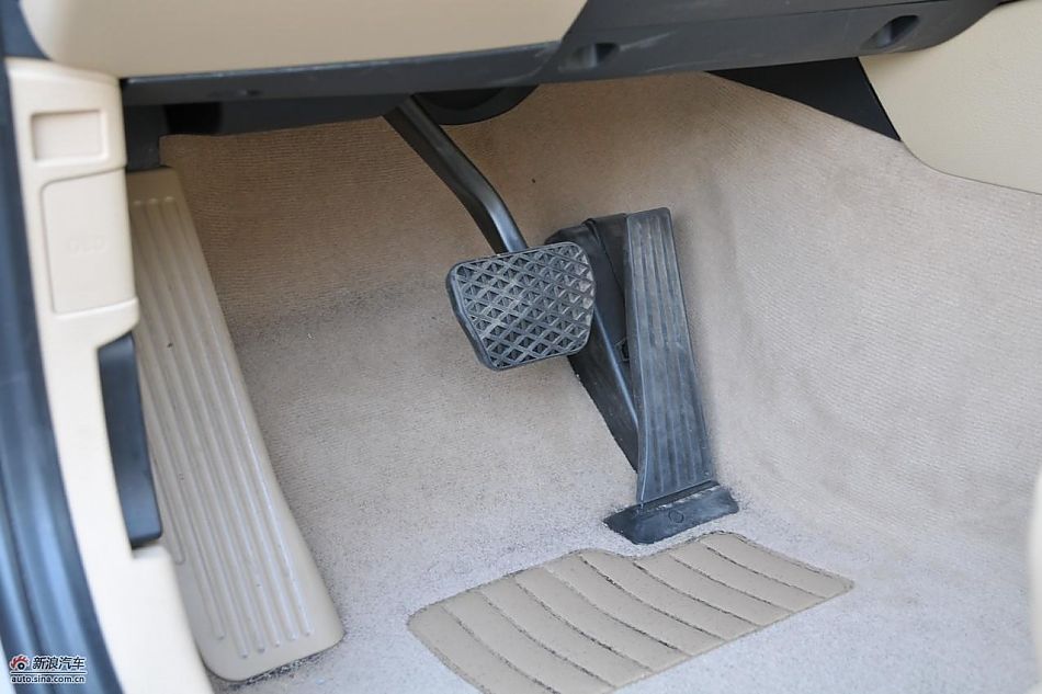 宝马X1 xDrive28i内饰实拍