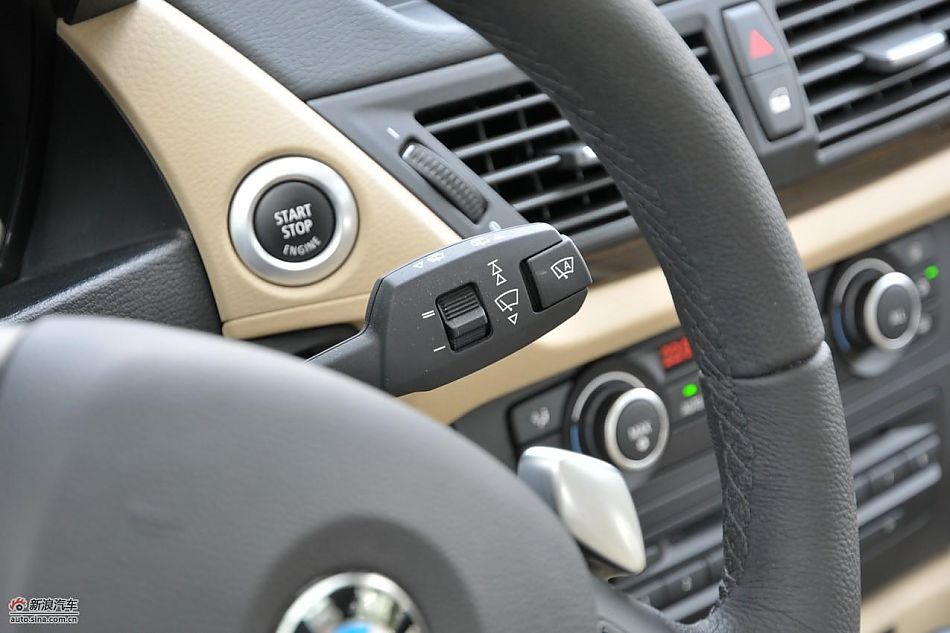 宝马X1 xDrive28i内饰实拍