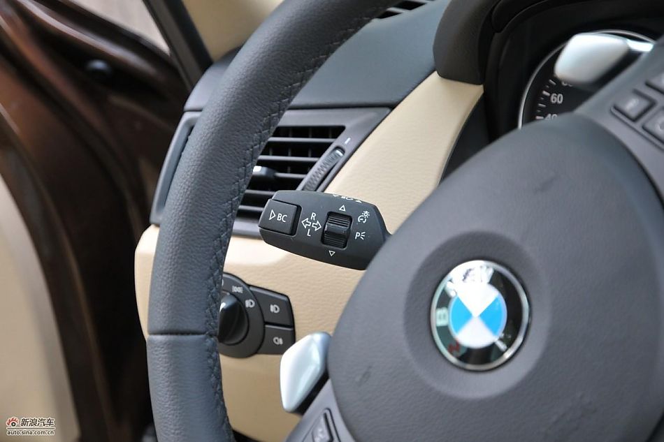 宝马X1 xDrive28i内饰实拍