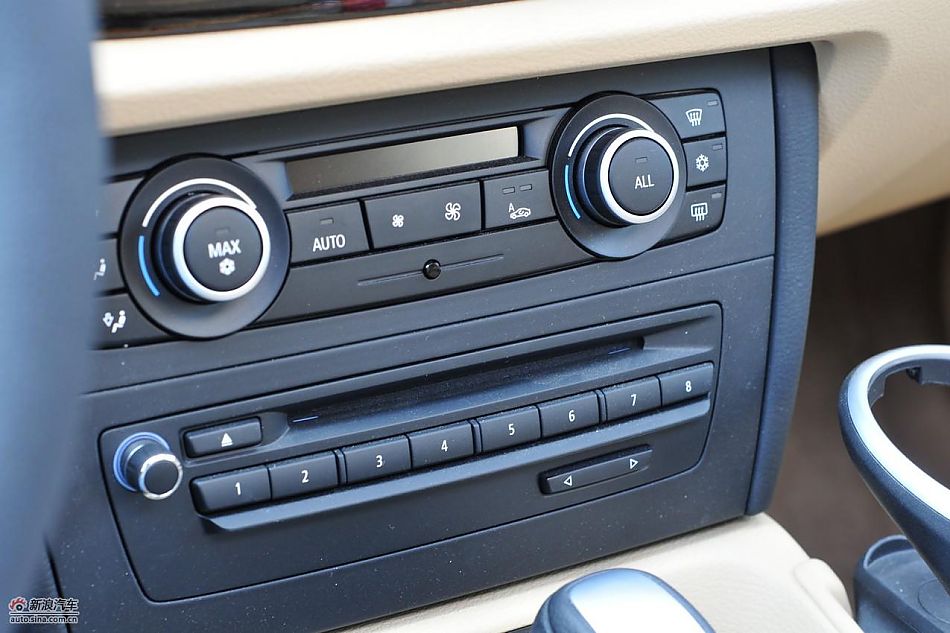 宝马X1 xDrive28i内饰实拍