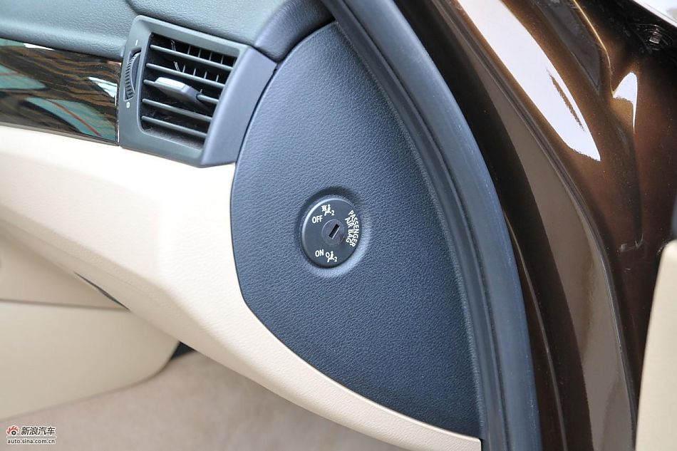 宝马X1 xDrive28i内饰实拍