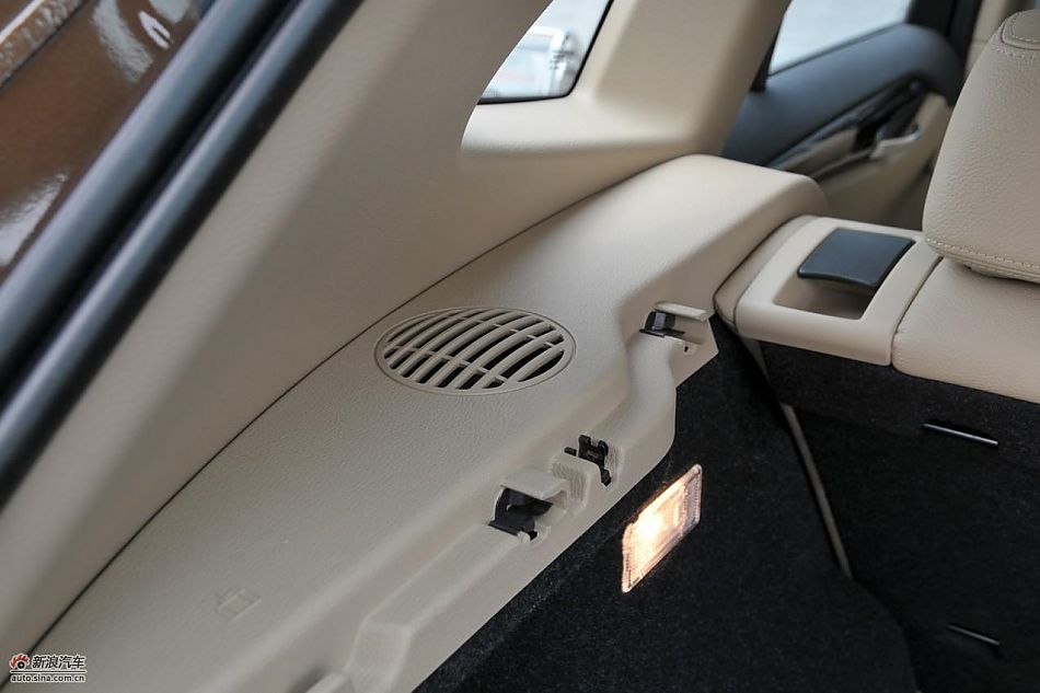 宝马X1 xDrive28i内饰实拍