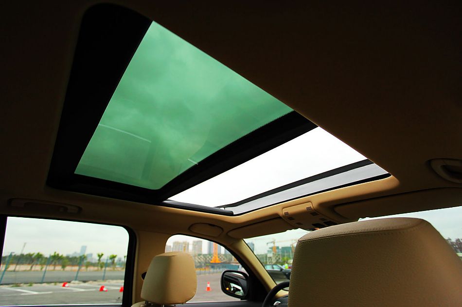 宝马X1 xDrive28i内饰图片