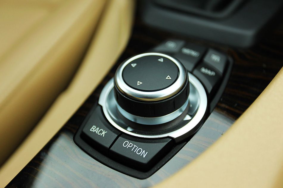 宝马X1 xDrive28i内饰图片