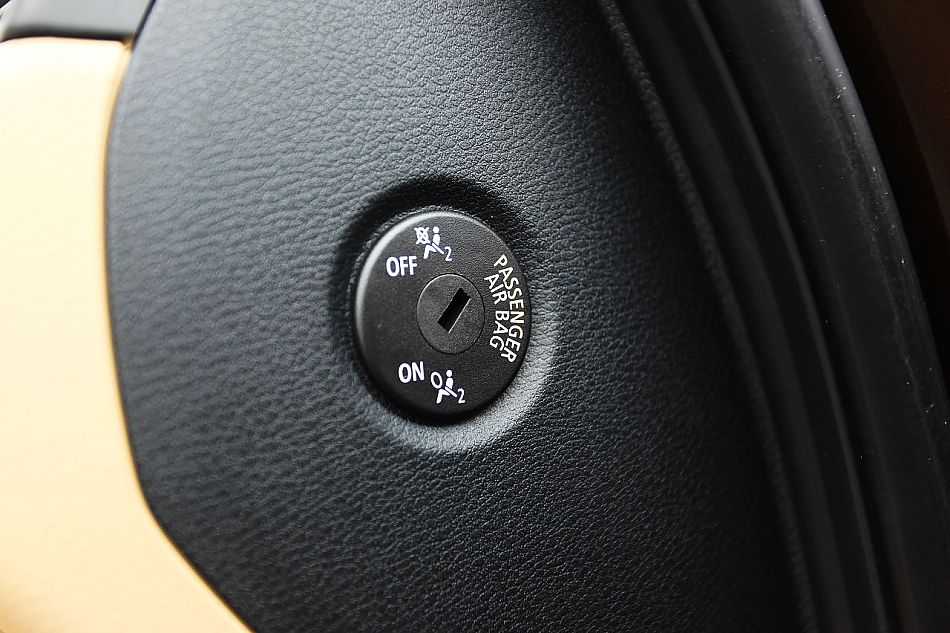 宝马X1 xDrive28i内饰图片