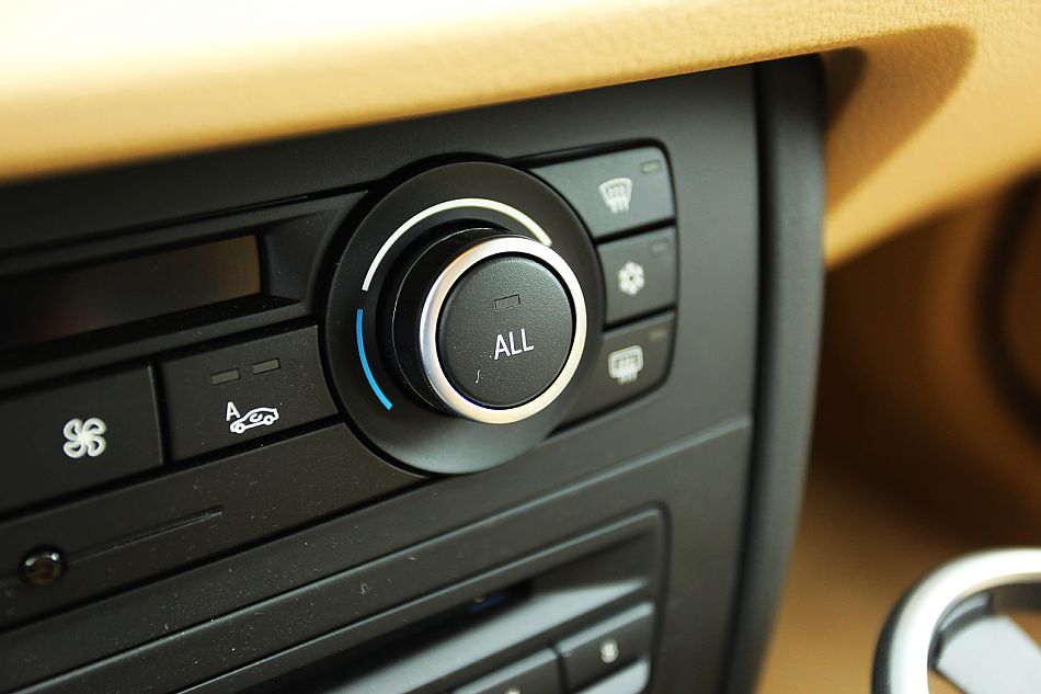 BMW X1 xDrive28i内饰图片