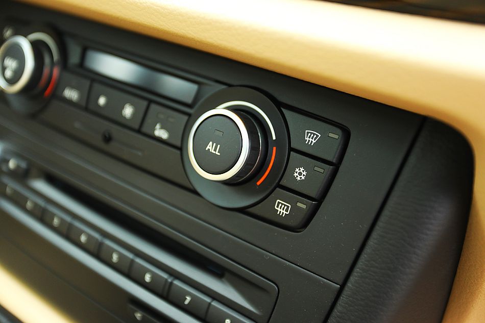 BMW X1 xDrive28i内饰图片