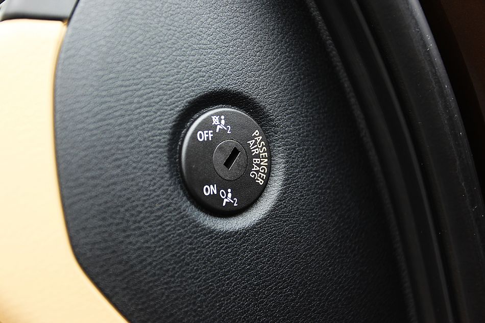 BMW X1 xDrive28i内饰图片