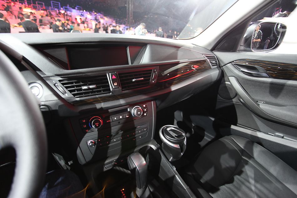 宝马X1外观实拍