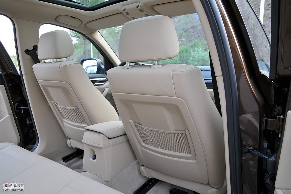 宝马X1 xDrive28i内饰实拍