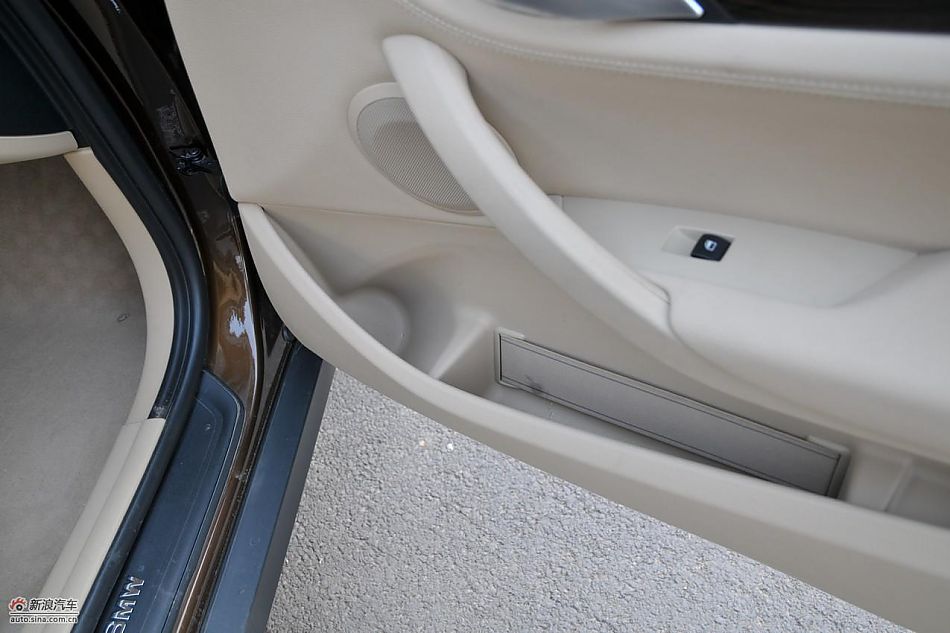 宝马X1 xDrive28i内饰实拍