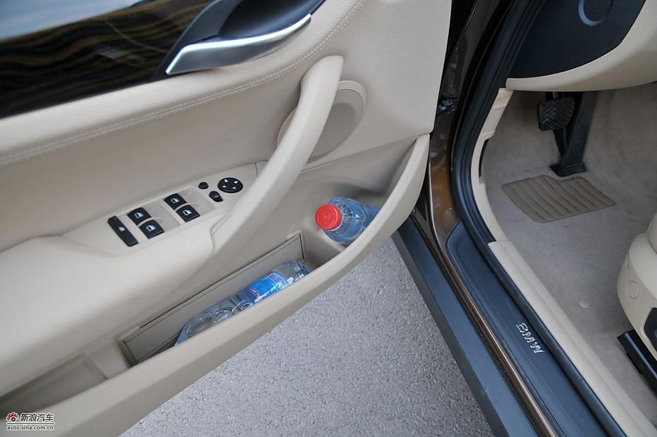 宝马X1 xDrive28i内饰实拍