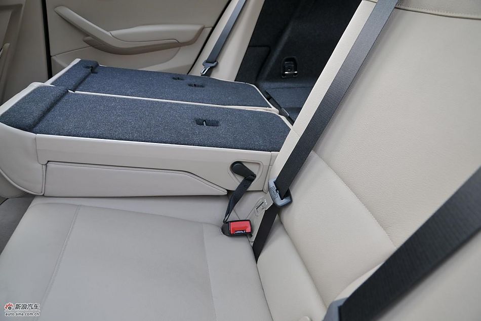 宝马X1 xDrive28i内饰实拍