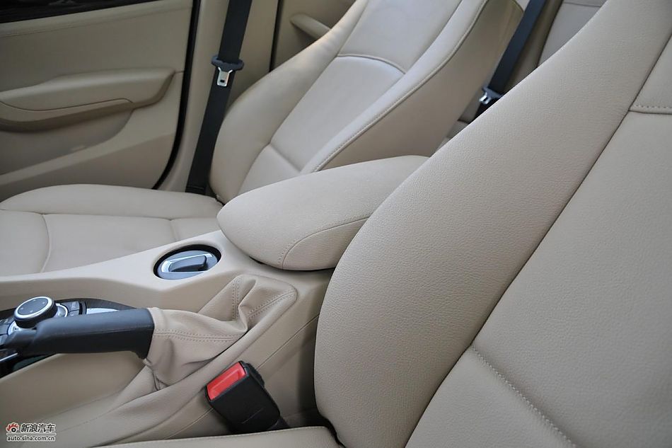 宝马X1 xDrive28i内饰实拍