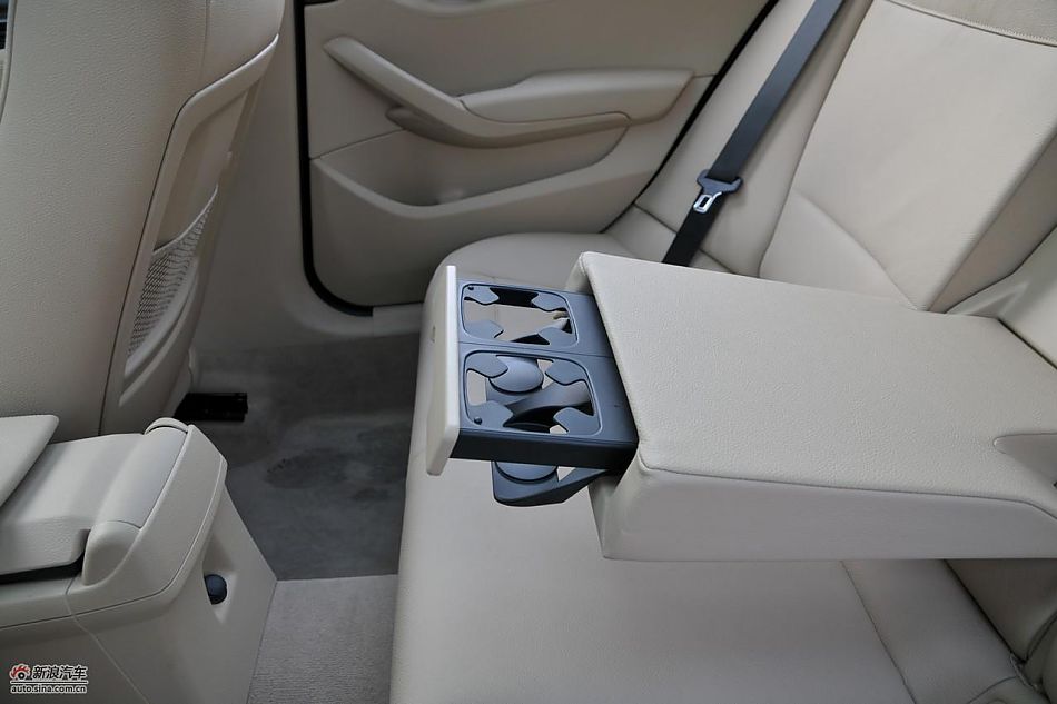 宝马X1 xDrive28i内饰实拍