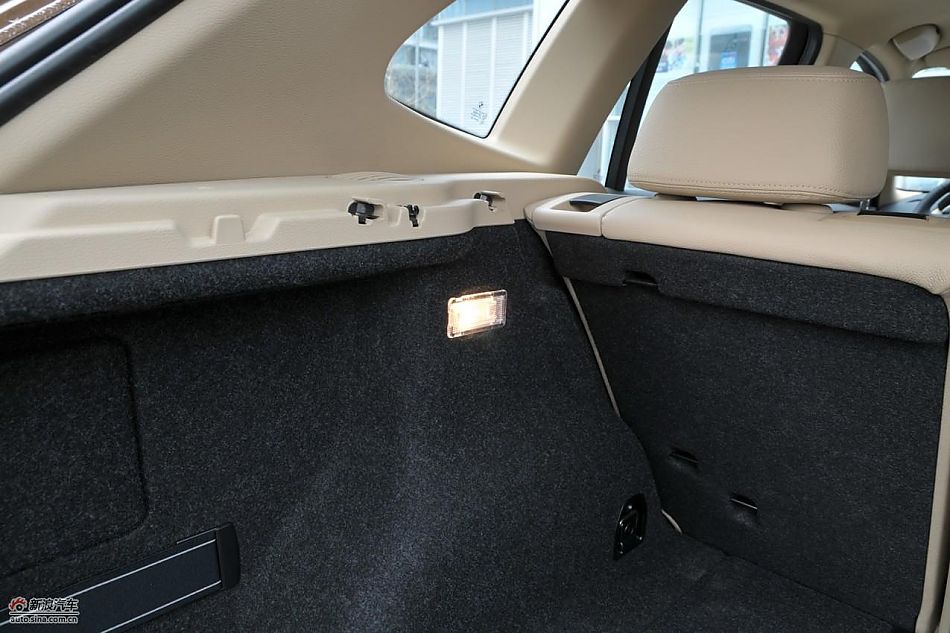 宝马X1 xDrive28i内饰实拍