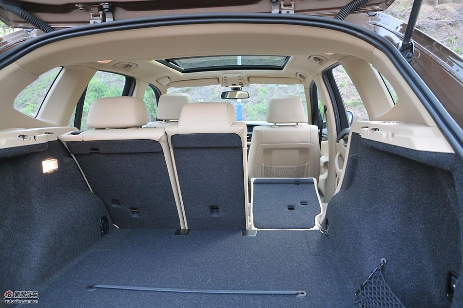 宝马X1 xDrive28i内饰实拍