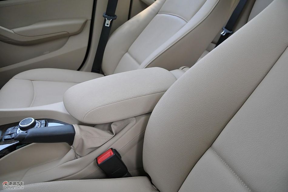 宝马X1 xDrive28i内饰实拍
