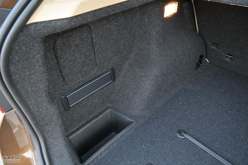 宝马X1 xDrive28i内饰实拍