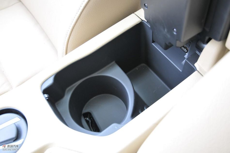 宝马X1 xDrive28i内饰实拍