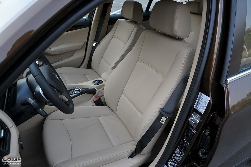 宝马X1 xDrive28i内饰实拍