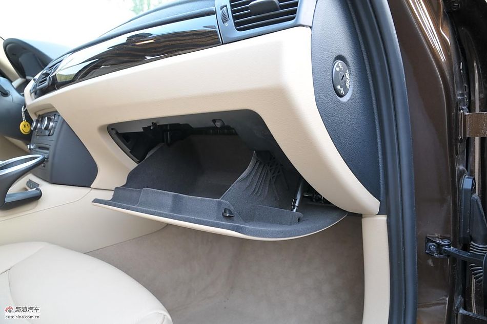 宝马X1 xDrive28i内饰实拍