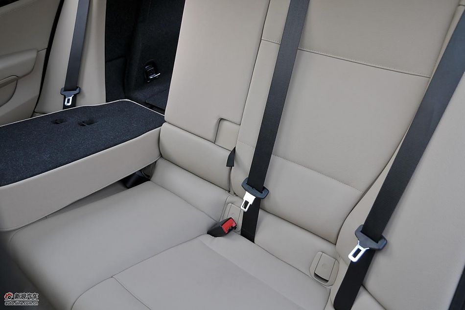 宝马X1 xDrive28i内饰实拍