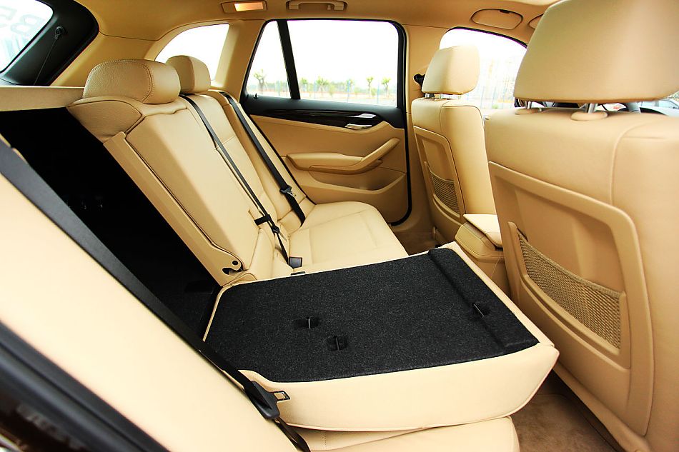 宝马X1 xDrive28i内饰图片