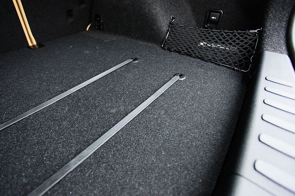 宝马X1 xDrive28i内饰图片