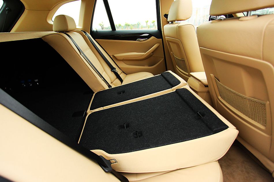 宝马X1 xDrive28i内饰图片