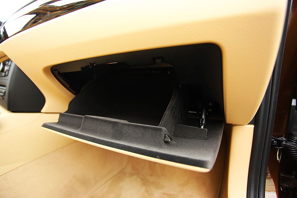 BMW X1 xDrive28i内饰图片