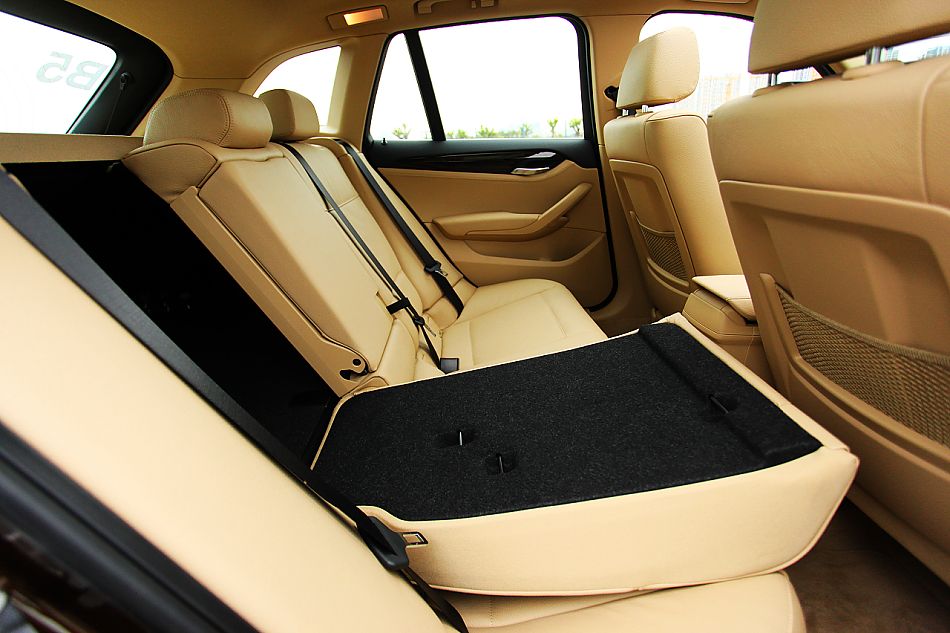 BMW X1 xDrive28i内饰图片