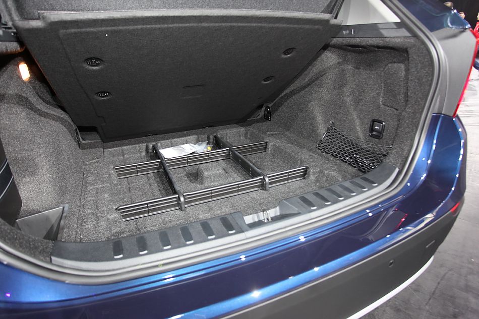 宝马X1外观实拍