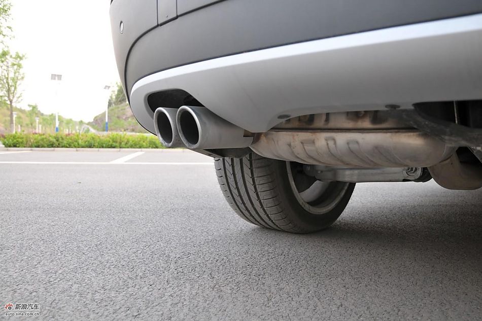 宝马X1 xDrive28i动力及悬挂单元