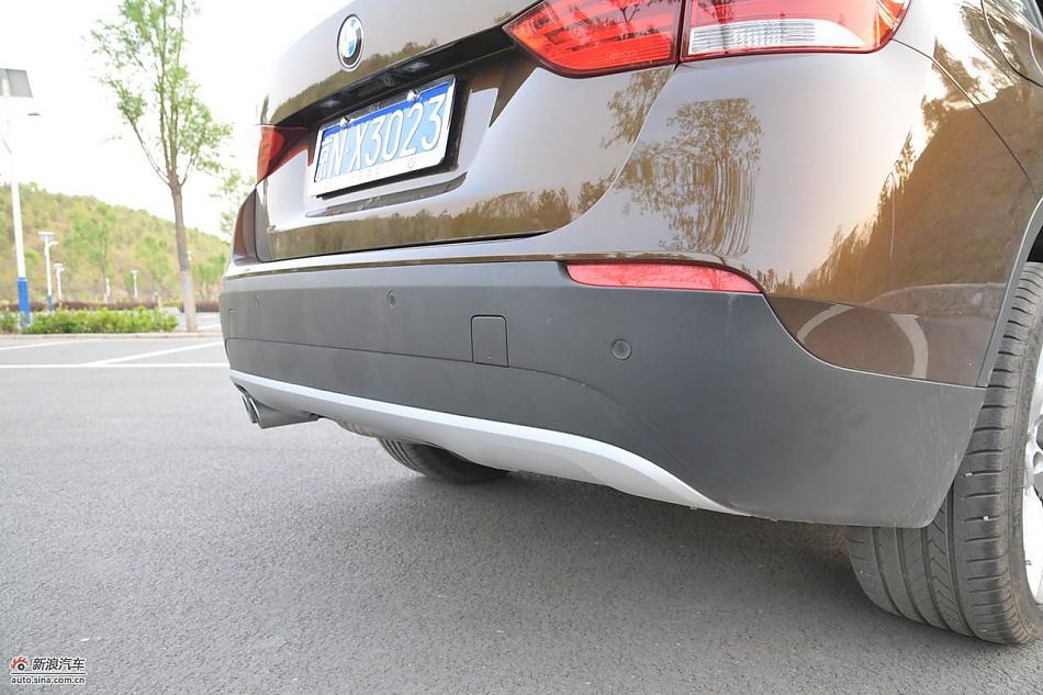 宝马X1 xDrive28i动力及悬挂单元