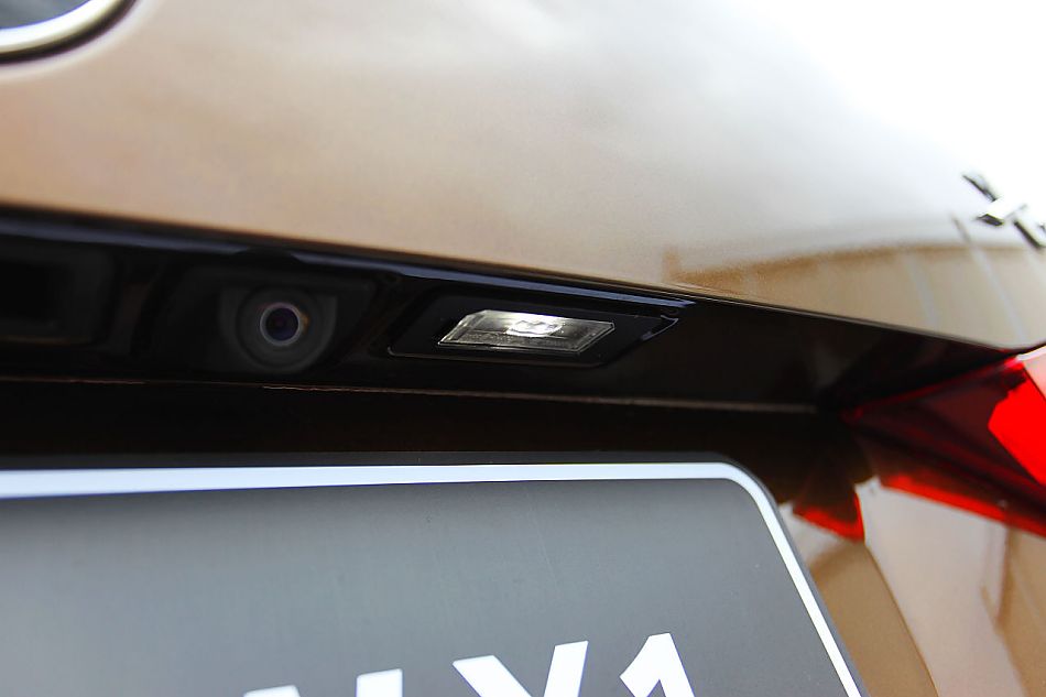 宝马X1 xDrive28i外观图片