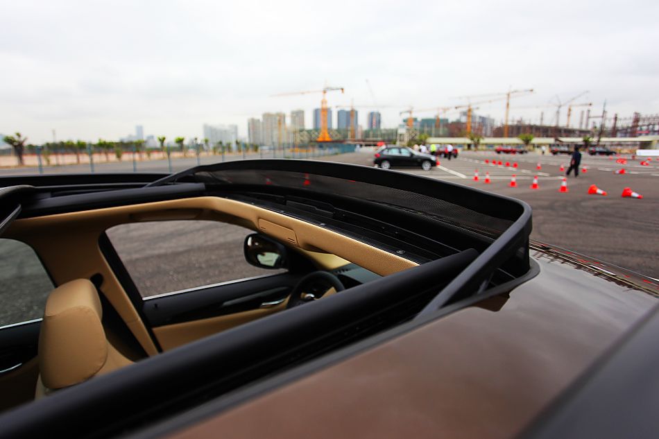 BMW X1 xDrive28i内饰图片