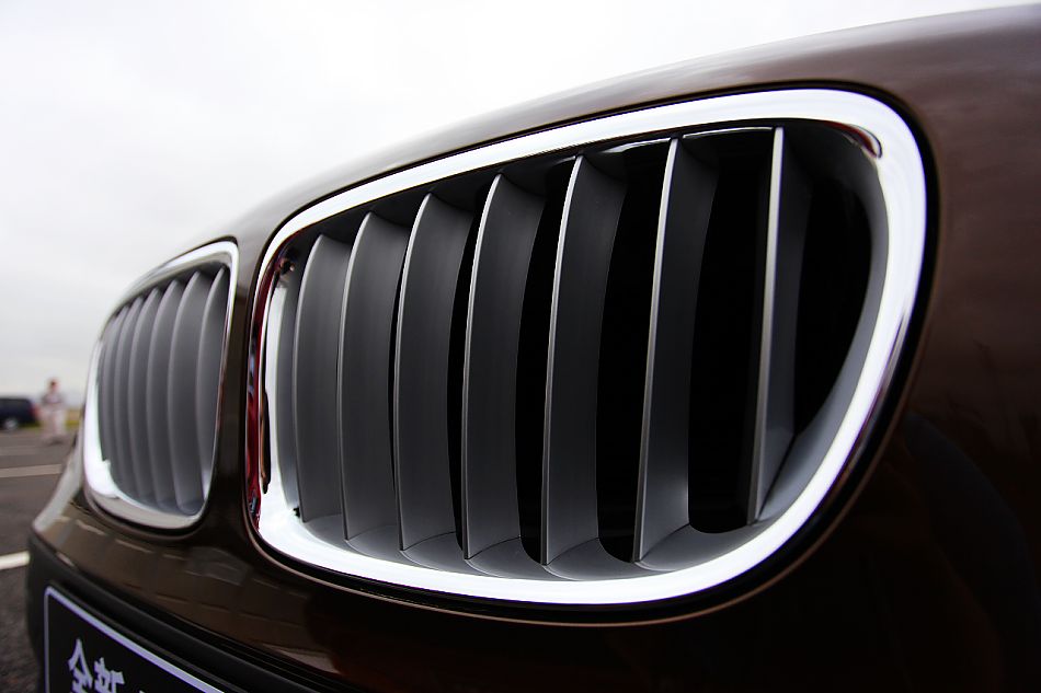 宝马X1 xDrive28i外观图片