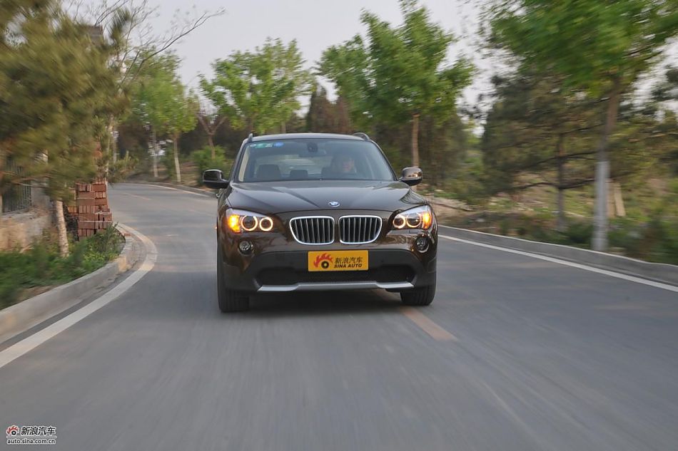 宝马X1 XDrive28i试车动态实拍