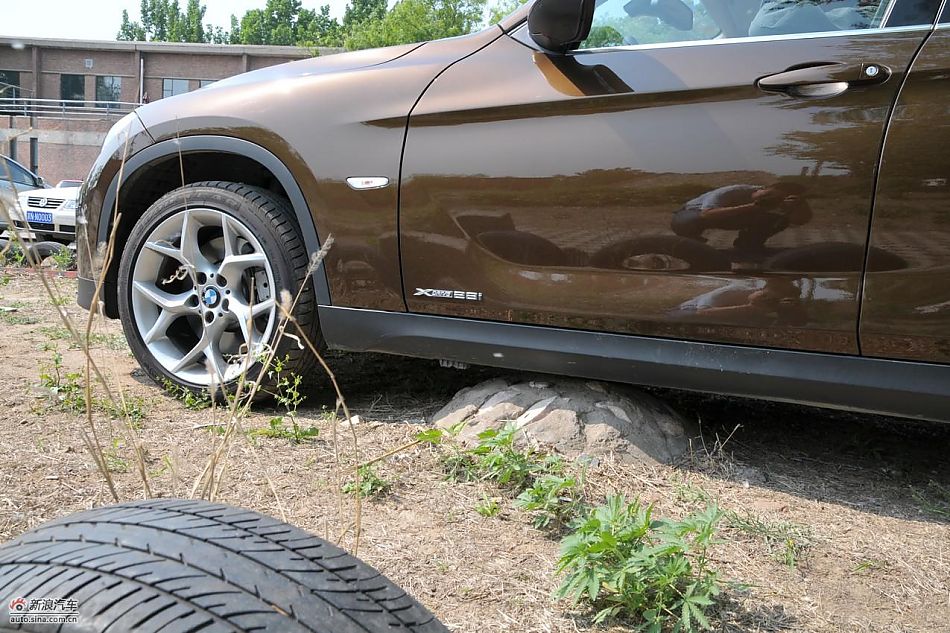 宝马X1 XDrive28i试车动态实拍