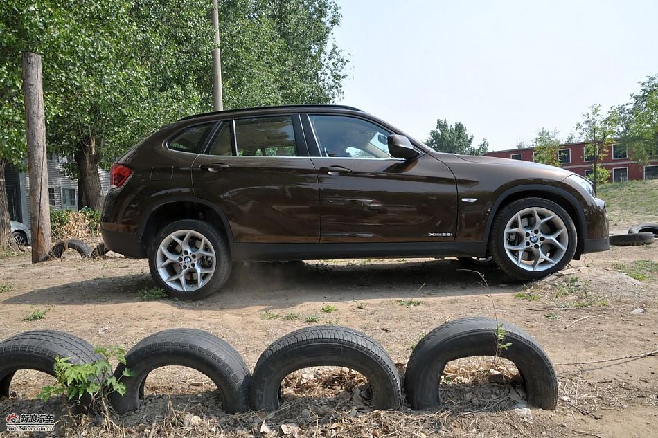 宝马X1 XDrive28i试车动态实拍