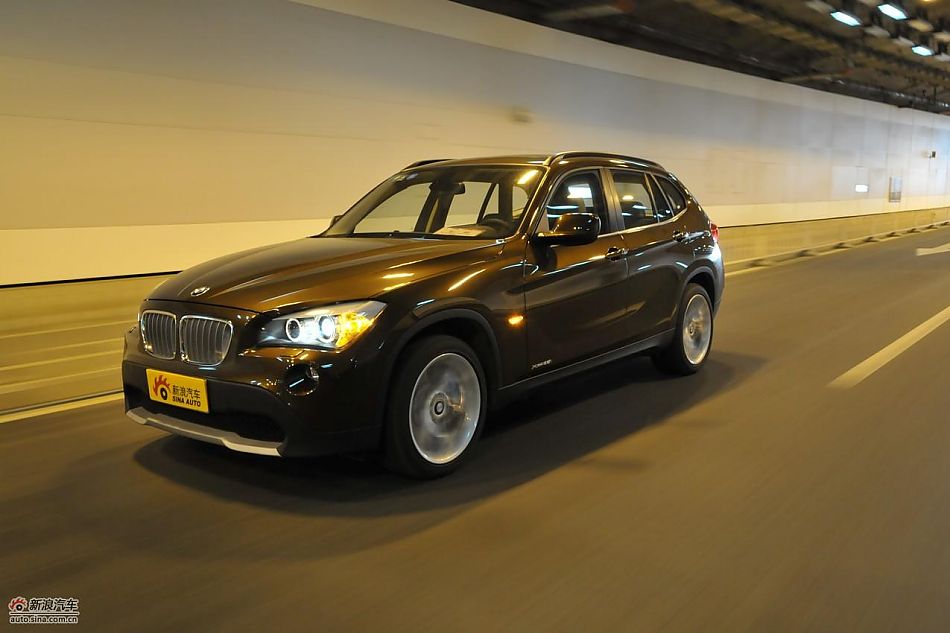 宝马X1 XDrive28i试车动态实拍
