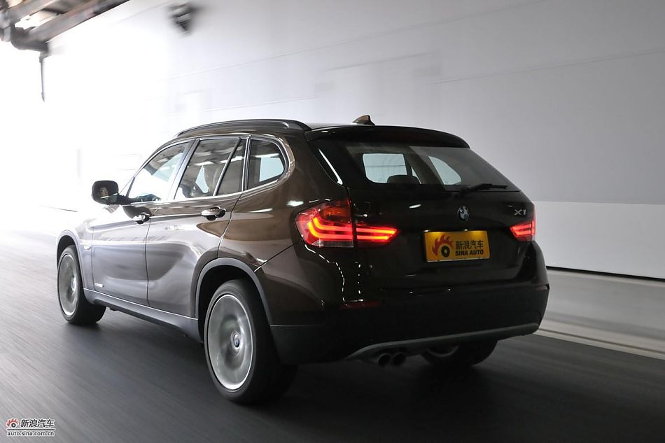 宝马X1 XDrive28i试车动态实拍