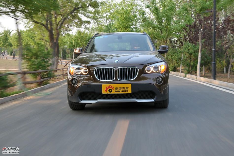 宝马X1 XDrive28i试车动态实拍