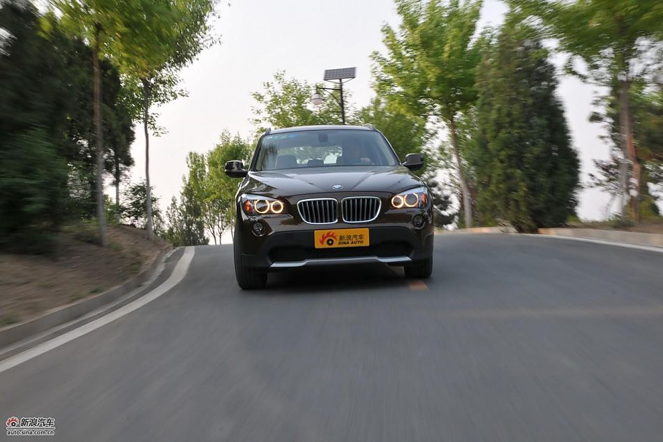 宝马X1 XDrive28i试车动态实拍