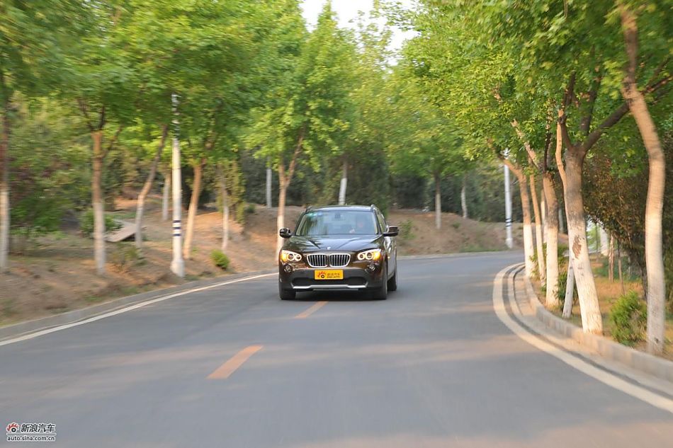 宝马X1 XDrive28i试车动态实拍
