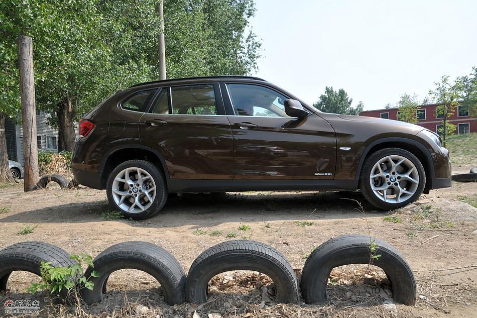 宝马X1 XDrive28i试车动态实拍