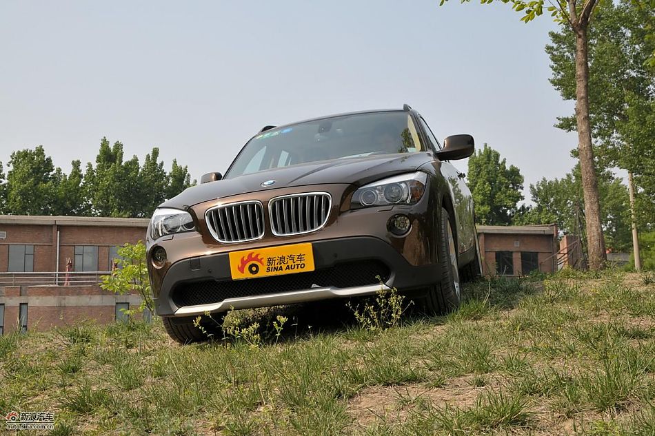 宝马X1 XDrive28i试车动态实拍